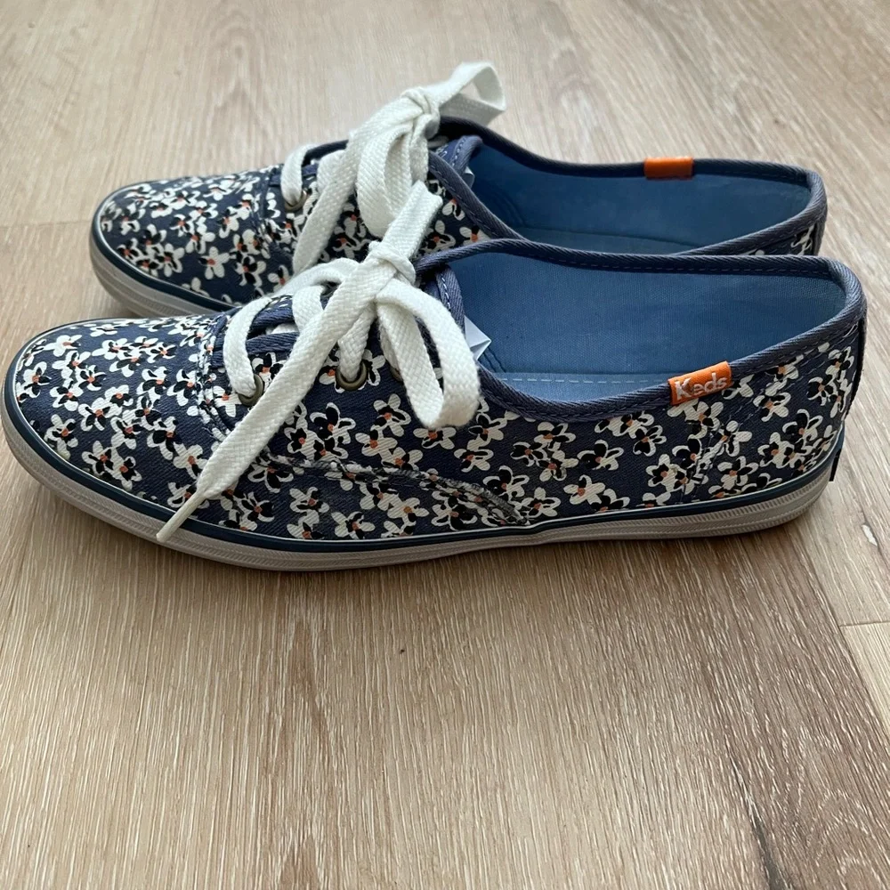 Keds x Taylor Swift Blue Flowers Womens Canvas Sneakers - Picture 4 of 9